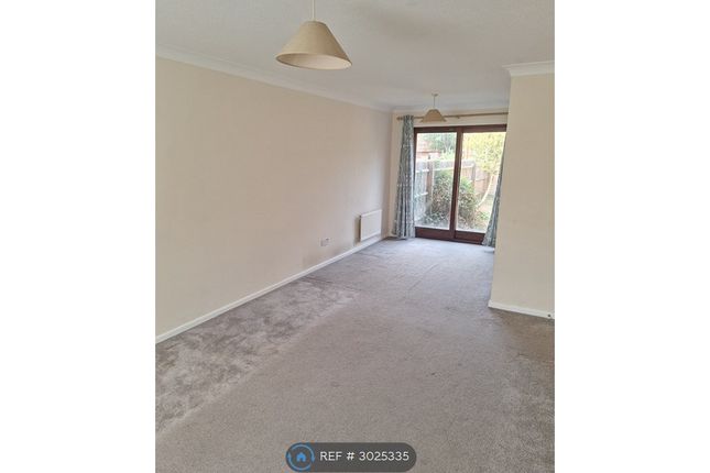 Gaddesden Crescent, Wavendon Gate, Milton Keynes photo 4