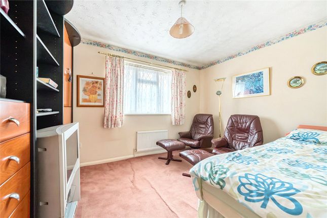 End terrace house for sale in Gladbeck Way, Enfield