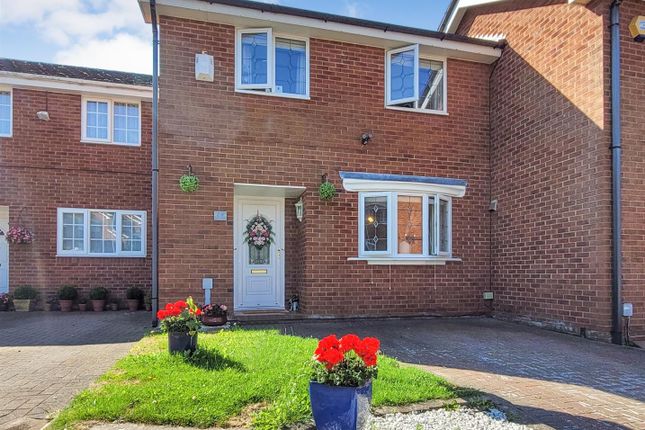 Thumbnail Terraced house for sale in Hulmewood, Bebington, Wirral