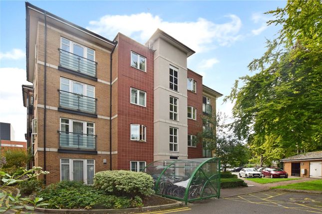 Thumbnail Flat to rent in The Parklands, Dunstable, Bedfordshire