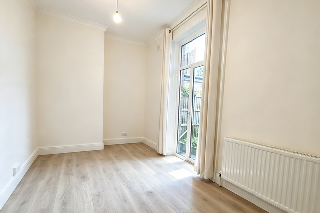 15 Nicoll Road, LONDON photo 3