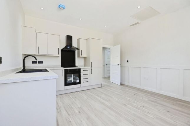 Flat 16c, Vicar Street, Kidderminster photo 3