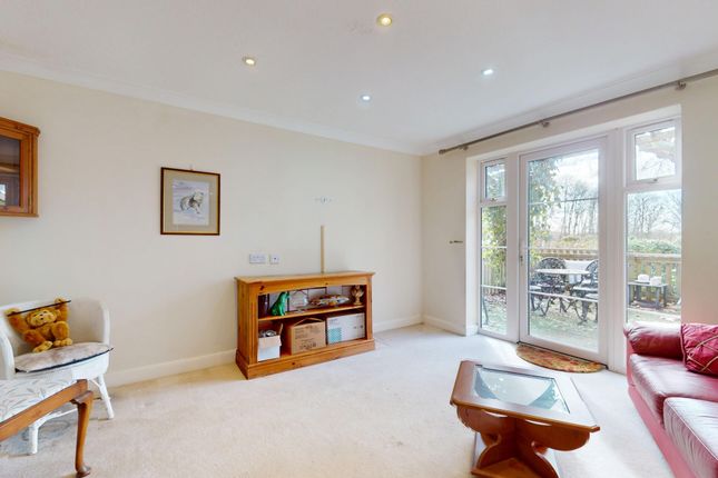 1, Lakeside Place, Chapel Road, Ashford photo 2
