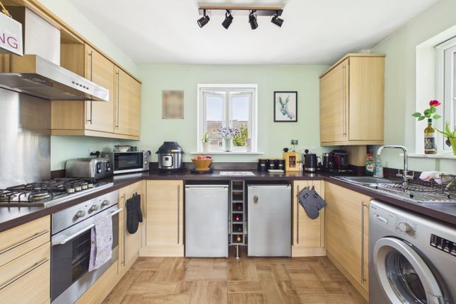 99, Turnock Gardens, Weston-Super-Mare photo 4