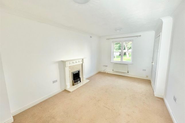 59, Lower Saltram, Plymouth photo 3