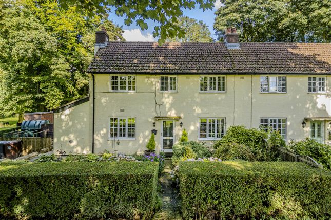 2, Brook House Drive, Buxton, Derbyshire photo 3