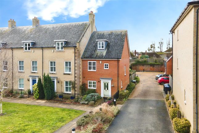 11, Douglas Court, Cambridgeshire photo 2