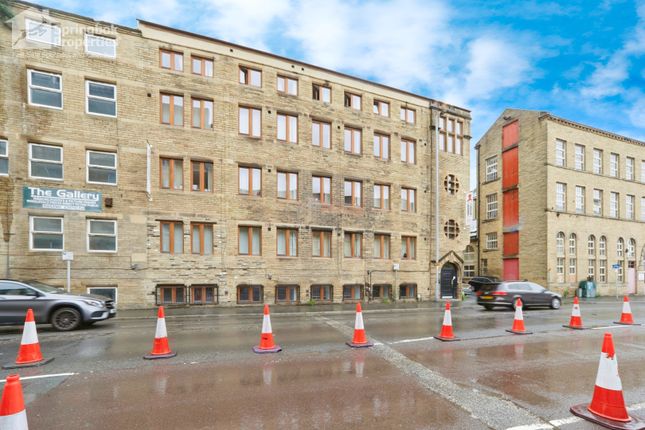 Thumbnail Flat for sale in 108 Thornton Road, Bradford, West Yorkshire