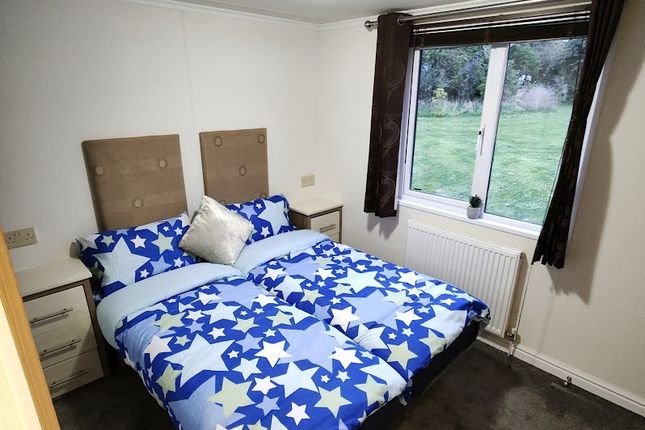Mobile/park home for sale in Sand Le Mere, Southfield Lane, Tunstall, Hull