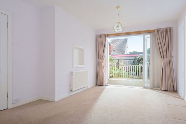 39 Oxgang Road, Grangemouth photo 3