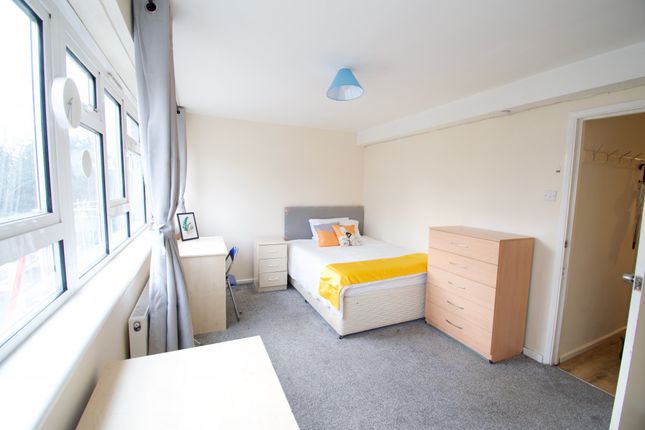 Thumbnail Room to rent in Shoot Up Hill, London