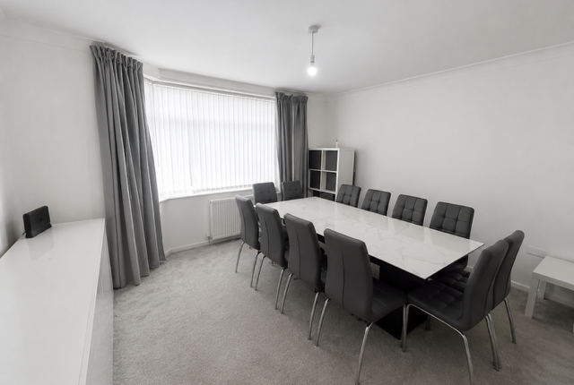 20, Cheadle photo 2