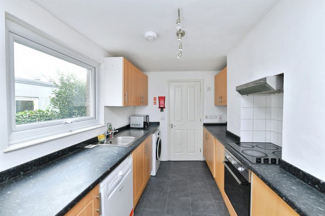 18, Clifton Place, Plymouth photo 4