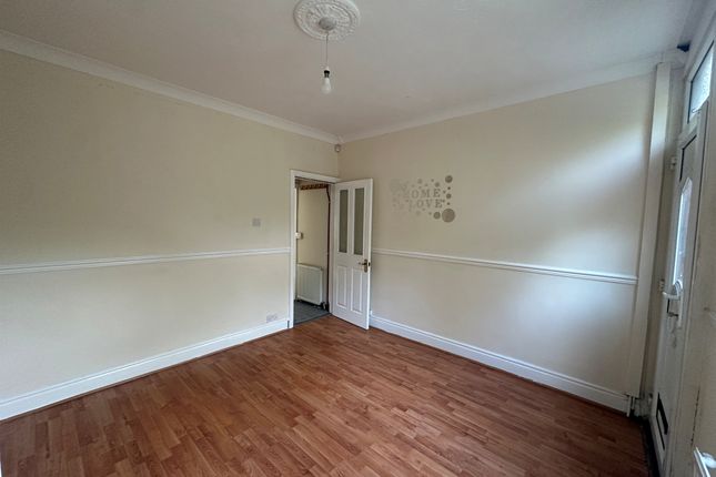 12, Sylvester Avenue, Doncaster photo 4