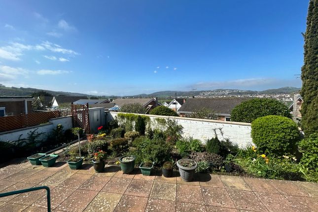8, Dinerth Crescent, Colwyn Bay photo 2