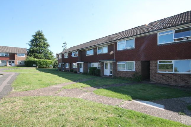 Thumbnail Maisonette to rent in Russell Court, Leatherhead