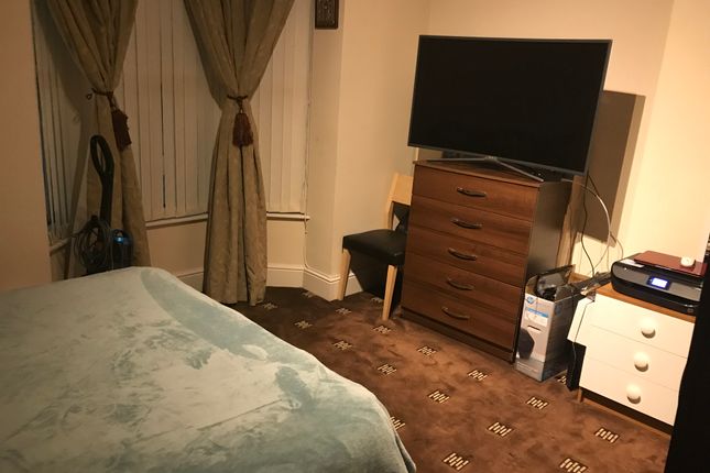 Flat to rent in Milligan Road, Leicester