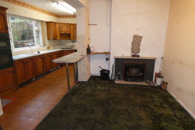 13, Martyns Avenue, Seven Sisters photo 5