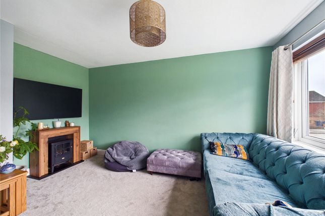63, Nether Court, Essex photo 2