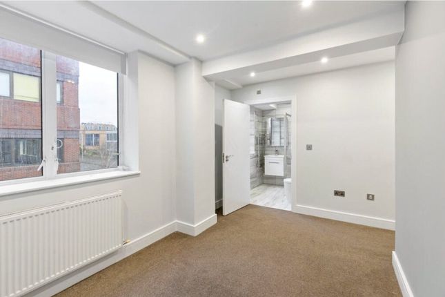 Flat 19, Hayley House,, London Road, Berkshire photo 4