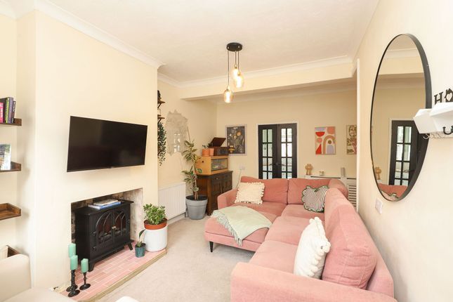 5 Sherwood Street, Chesterfield photo 2
