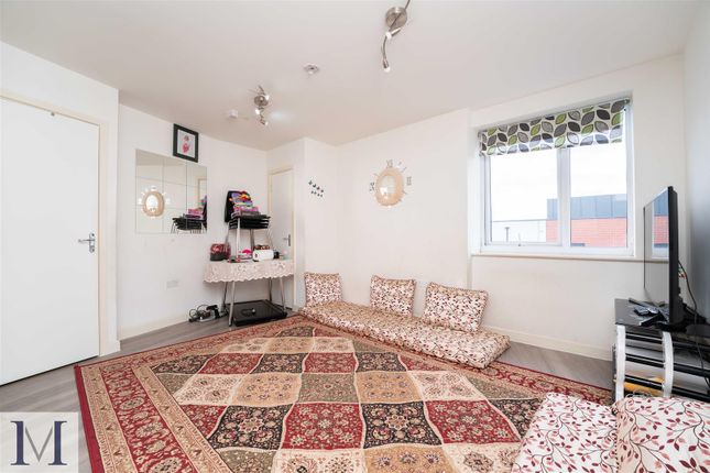 47, Salisbury Road, Middlesex photo 2