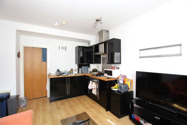 Flat to rent in Lyndhurst Road, Worthing, West Sussex