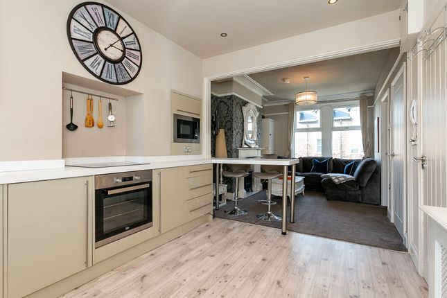 Flat 2, 14 Dragon Avenue, Harrogate photo 2