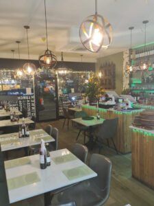 Thumbnail Restaurant/cafe for sale in New Parade, Chorleywood, Rickmansworth