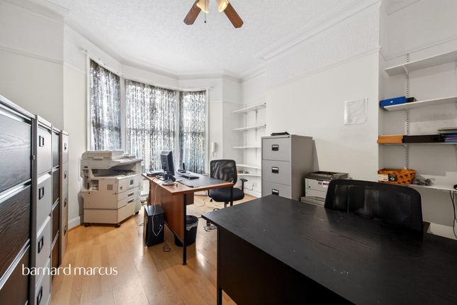 8, Percy Road, London photo 4
