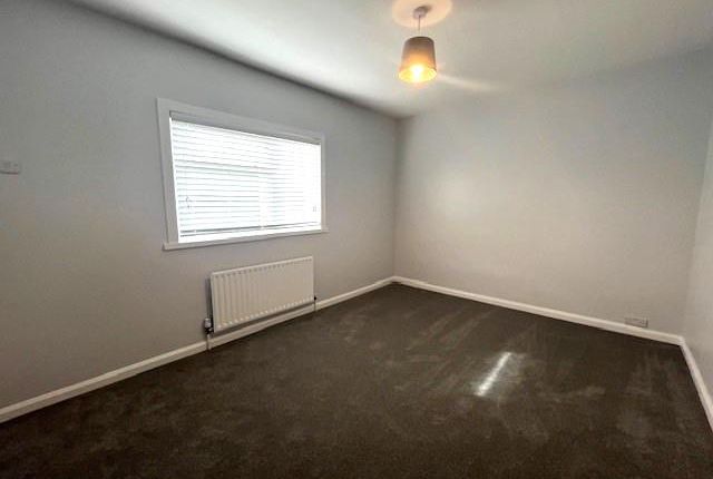 Bedroom 1 1.Jpg