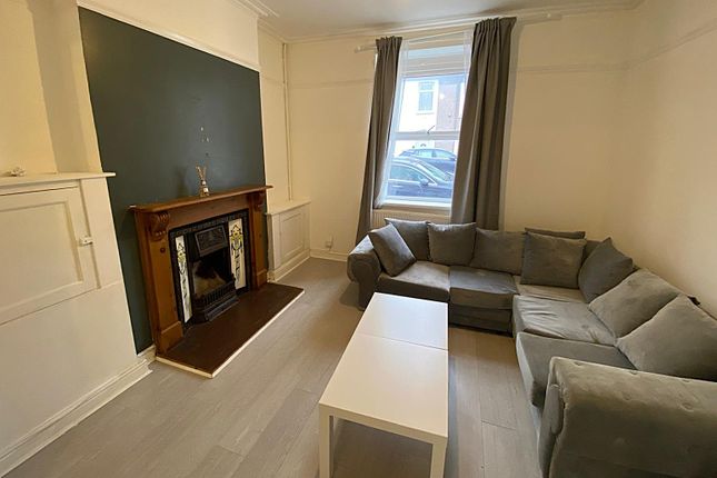 21, Kent Street, Cardiff photo 4