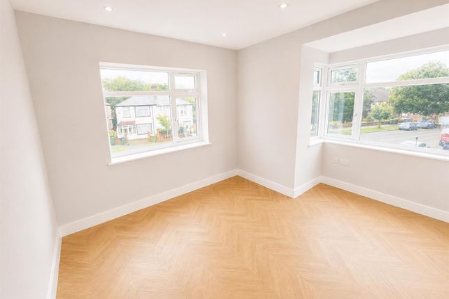 Flat 2, 78, Footscray Road, London photo 5