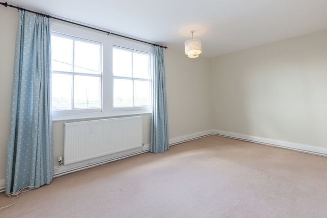 Semi-detached house to rent in Bicester Road, Twyford, Buckingham