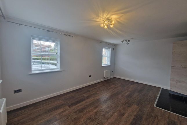 5, PONTEFRACT photo 3