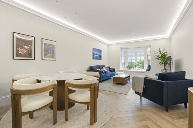 Holtwood Road, Leatherhead photo 3
