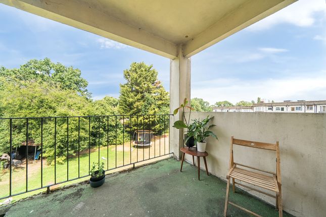 1325882-1-687751A...