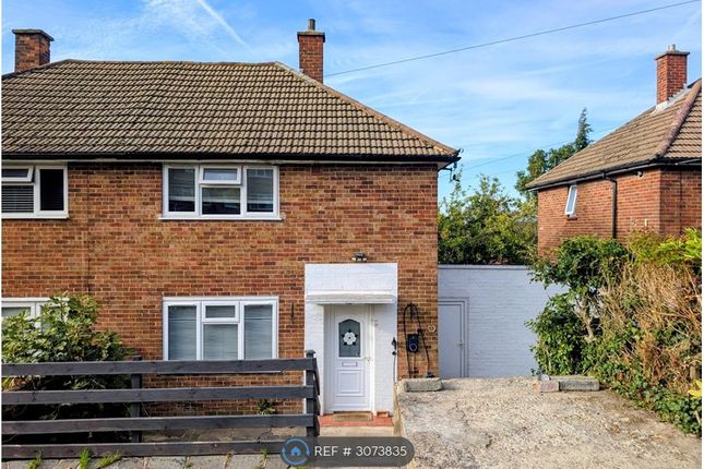 2-bed semi-detached on Frimley Close, New Addington, Croydon, £2,000/mo