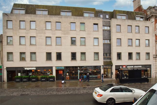 Studio flat on Flat 8, 140, High Street, Essex, £120,000