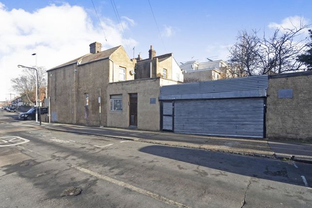 266-268 Forest Road, London photo 2