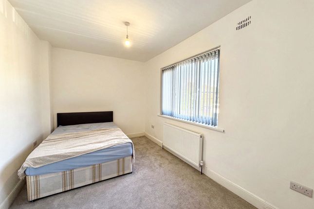 31, Weidner Road, Newcastle upon Tyne photo 5