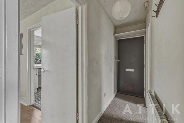 53, Gainsborough Drive, Halesworth photo 2