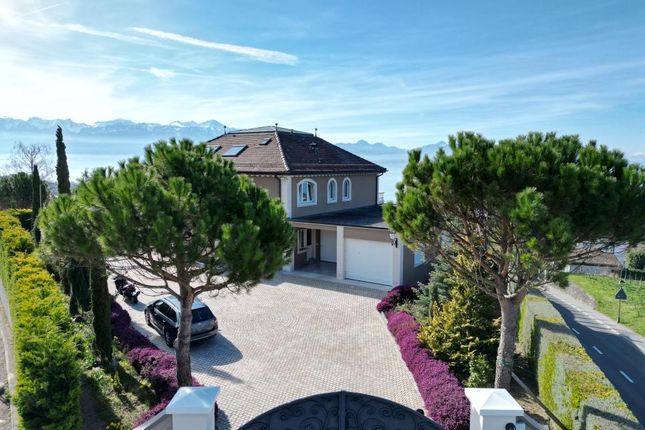Thumbnail Detached house for sale in Lutry, Switzerland