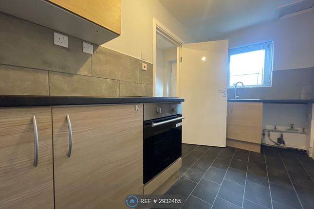 Warburton Place, Atherton, Manchester photo 3