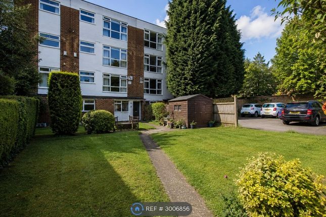 Flat, Alexandra Court Warburton Lane, Manchester photo 2