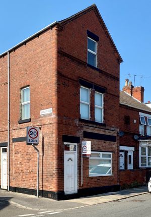 Room to rent in Urban Road, Room 3, Doncaster