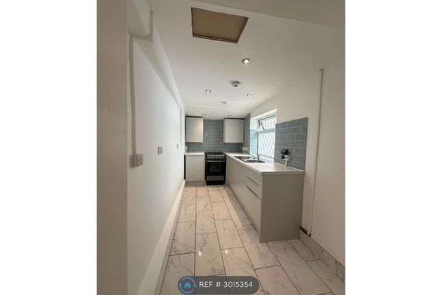 26, Stockbridge Road, Padiham, Burnley photo 4