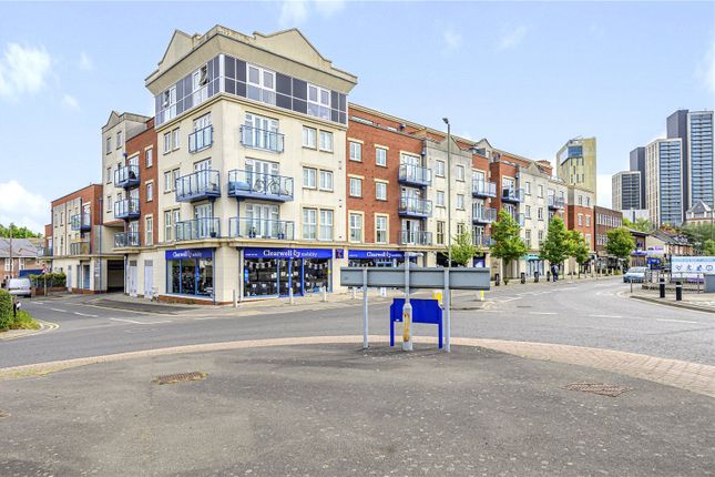 Thumbnail Flat to rent in Goldsworth Road, Woking