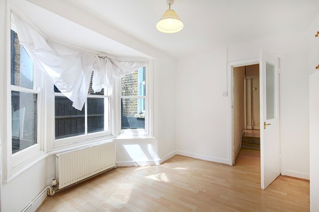 Thumbnail Shared accommodation to rent in Doggett Road, London, Greater London