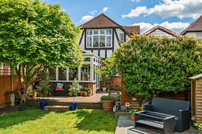 234, Lower Road, Great Bookham photo 2